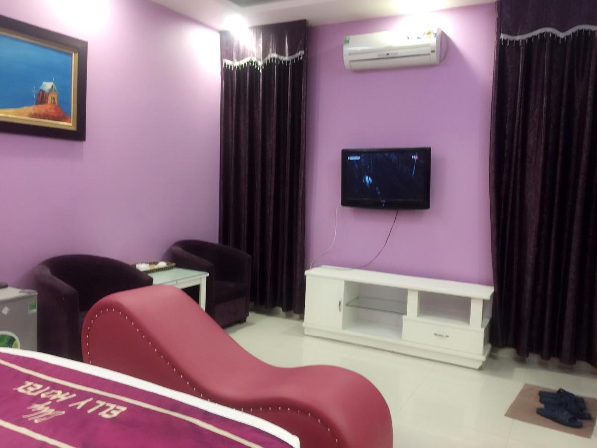 Elly Hotel Hanoi Exterior photo
